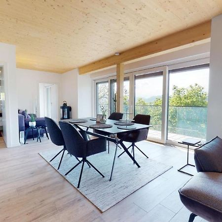Modernes Ferienhaus Mit Panoramablick Rosegg Bagian luar foto