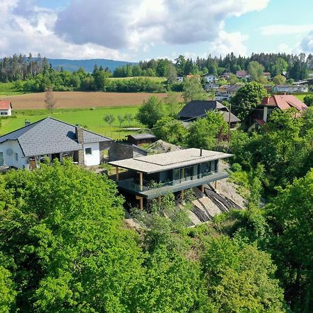 Modernes Ferienhaus Mit Panoramablick Rosegg Bagian luar foto