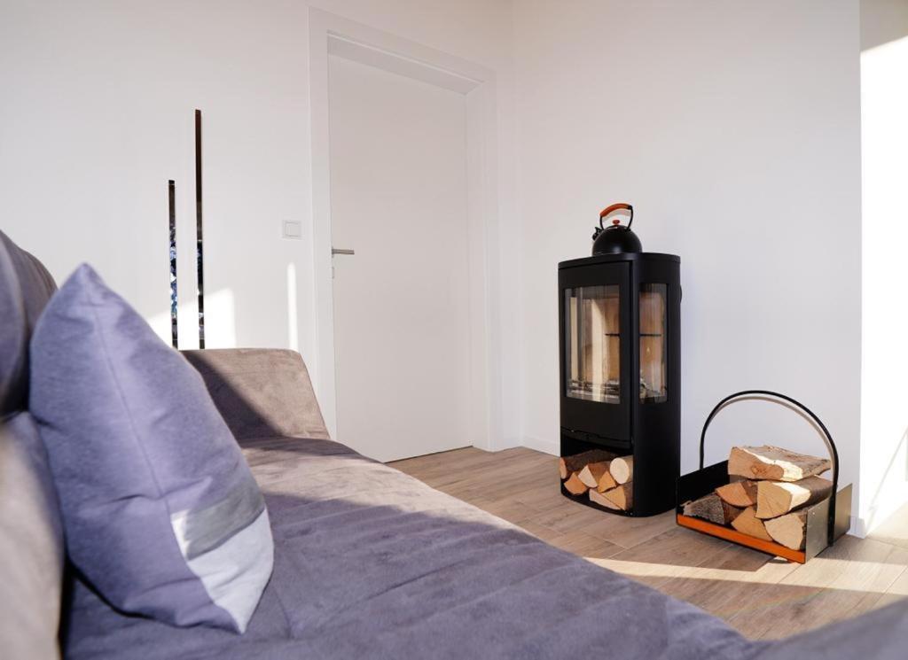Modernes Ferienhaus Mit Panoramablick Rosegg Bagian luar foto