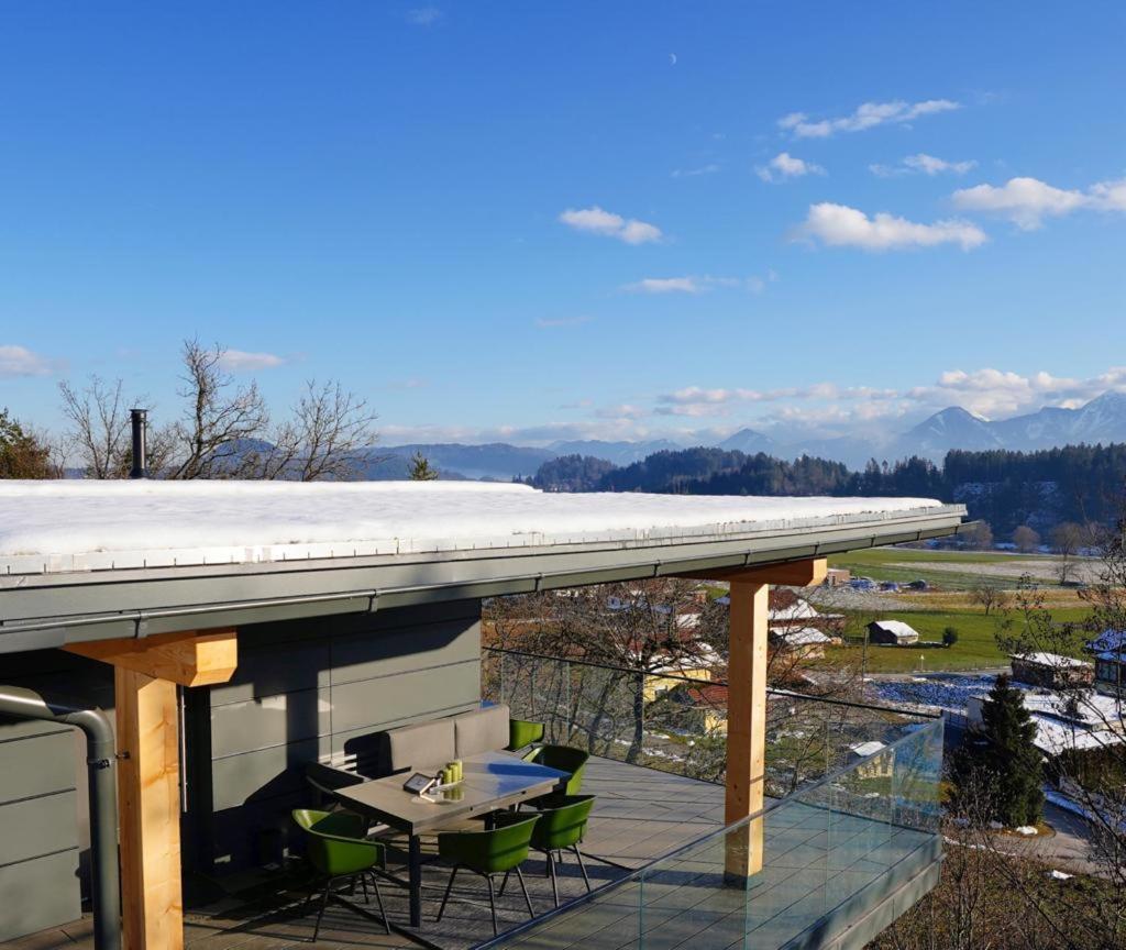 Modernes Ferienhaus Mit Panoramablick Rosegg Bagian luar foto
