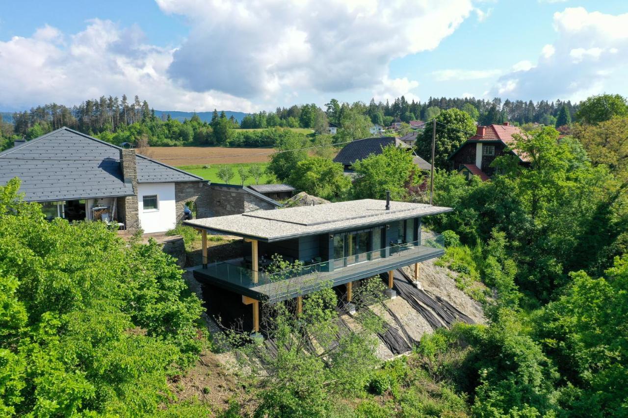 Modernes Ferienhaus Mit Panoramablick Rosegg Bagian luar foto